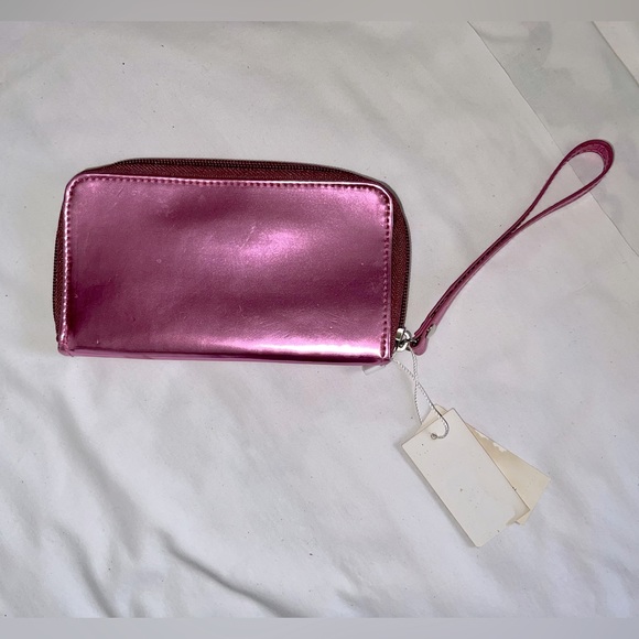 NWT NY& Co hot pink metallic bifold wristlet - Picture 2 of 10